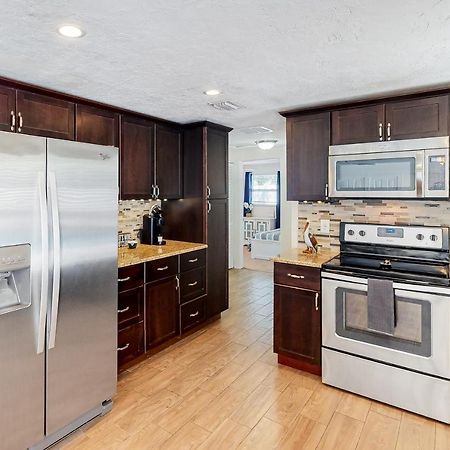 Pinellas Park Cottage Сент-Питерсберг Экстерьер фото