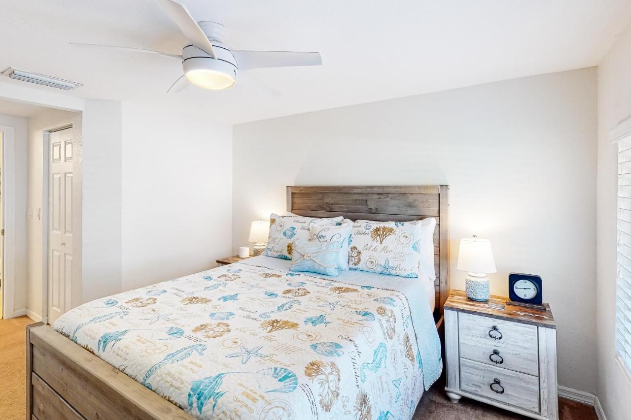 Pinellas Park Cottage Сент-Питерсберг Экстерьер фото